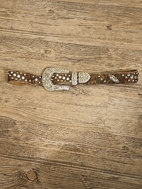 Justin Boots Brown Leather Western Belt with Ornate Silver Buckle